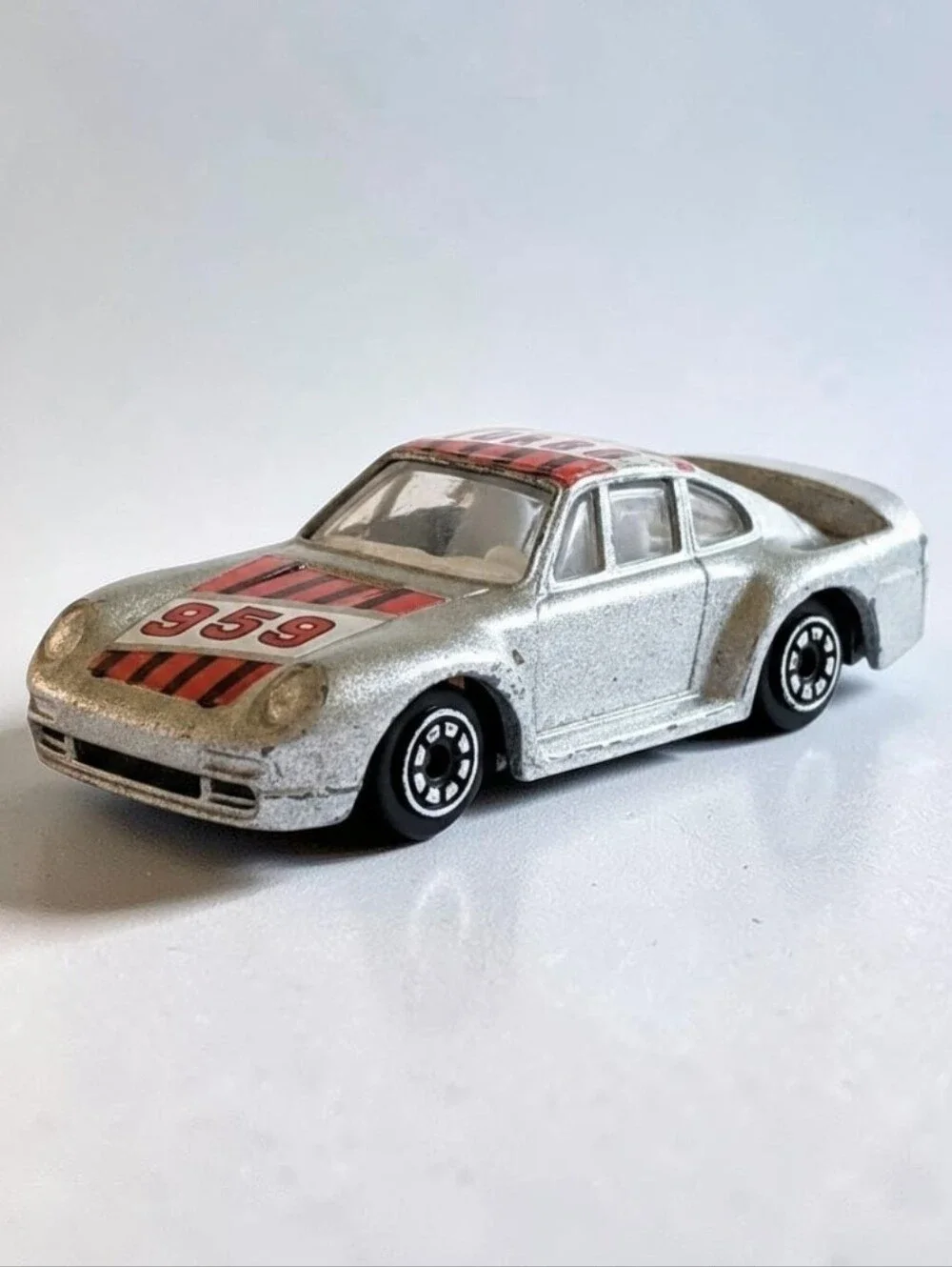 1986 Super Speedway Silver Porsche Turbo 959 No.23743 Die-Cast 1:64 Racecar Toy.